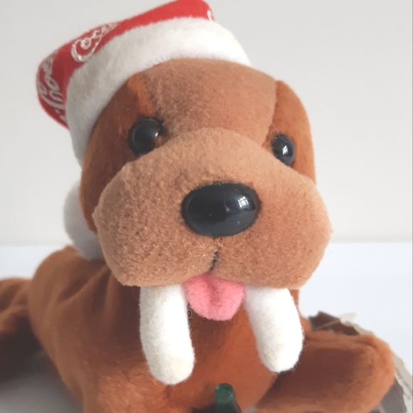 2 Coca-Cola bean bag plush animals - reindeer and walrus - Picture 9 of 14